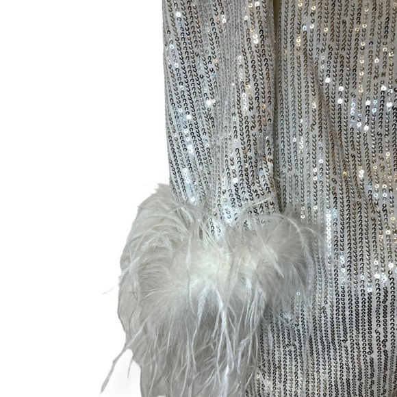 Thiliko Silver Sequin Satin Lined Long Blazer w/ white boa feather trim NWT - Picture 5 of 7